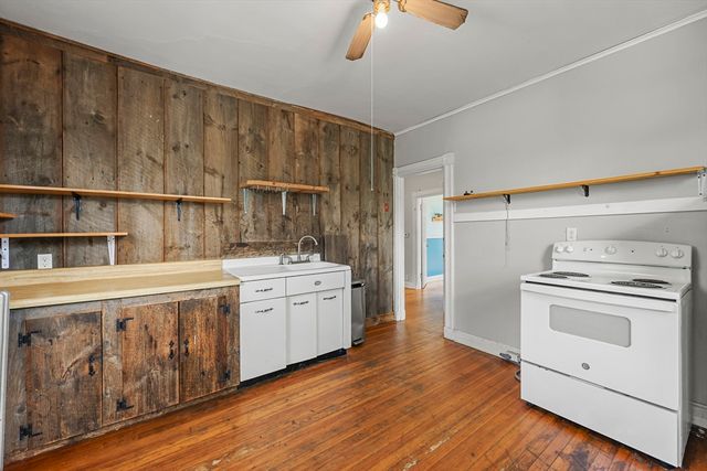 92 W Housatonic St, Pittsfield, MA 01201