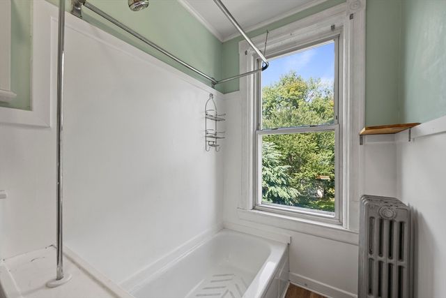 92 W Housatonic St, Pittsfield, MA 01201