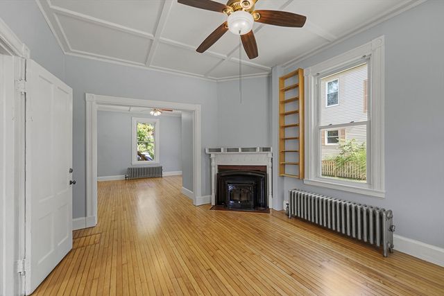 92 W Housatonic St, Pittsfield, MA 01201