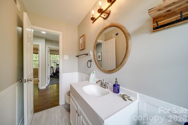 1512 Newcastle Street, Charlotte, NC 28216