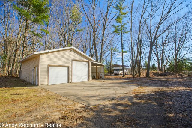 4470 Poulin Street, Norton Shores, MI 49441