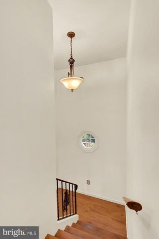 2009 DEER PATH RD, Harrisburg, PA 17110