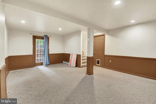 2009 DEER PATH RD, Harrisburg, PA 17110