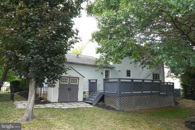 2009 DEER PATH RD, Harrisburg, PA 17110