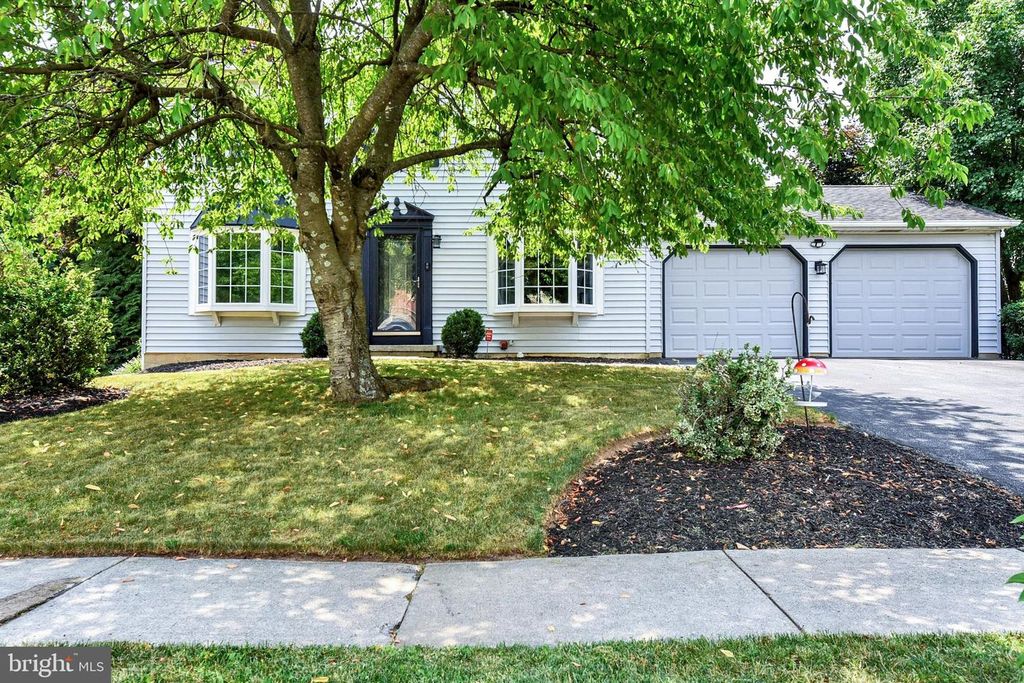 2009 DEER PATH RD, Harrisburg, PA 17110