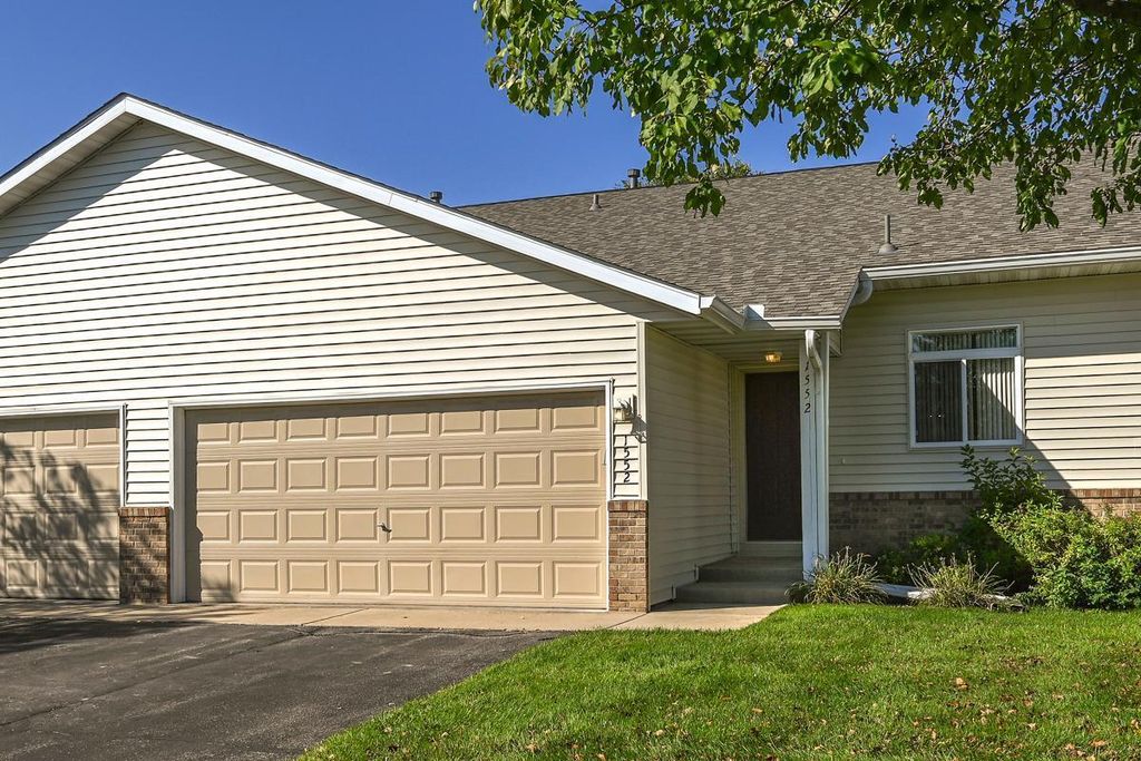 1552 Dublin Court, Shakopee, MN 55379