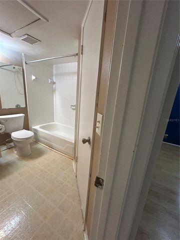 380 LAKEPOINTE DRIVE 202, Altamonte Springs, FL 32701