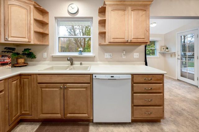 18706 Easy St, Penn Valley, CA 95946