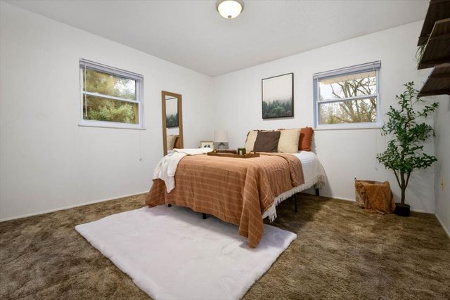 18706 Easy St, Penn Valley, CA 95946