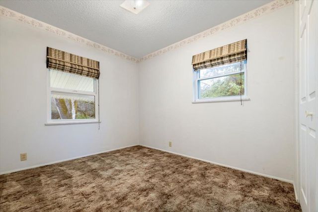 18706 Easy St, Penn Valley, CA 95946