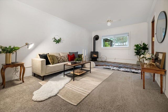 18706 Easy St, Penn Valley, CA 95946