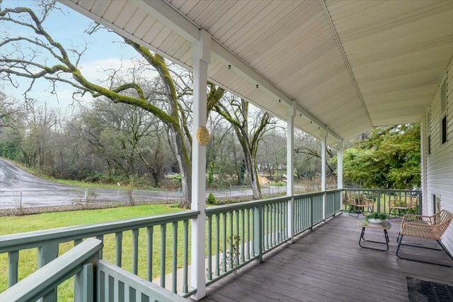 18706 Easy St, Penn Valley, CA 95946