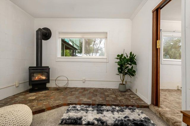 18706 Easy St, Penn Valley, CA 95946