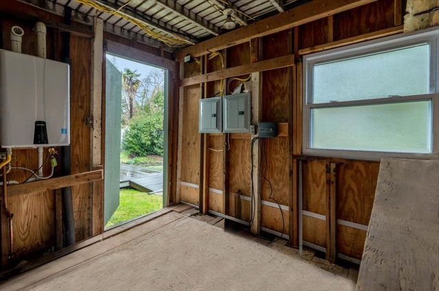 18706 Easy St, Penn Valley, CA 95946