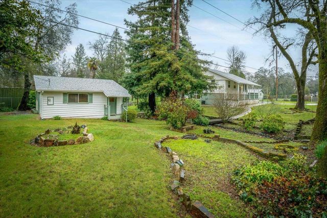 18706 Easy St, Penn Valley, CA 95946