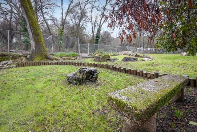 18706 Easy St, Penn Valley, CA 95946