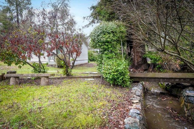 18706 Easy St, Penn Valley, CA 95946