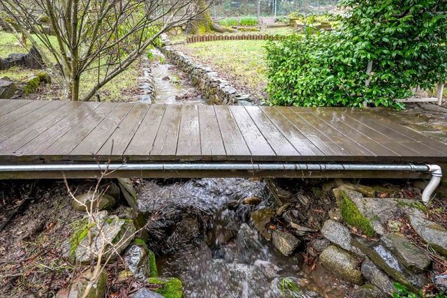 18706 Easy St, Penn Valley, CA 95946