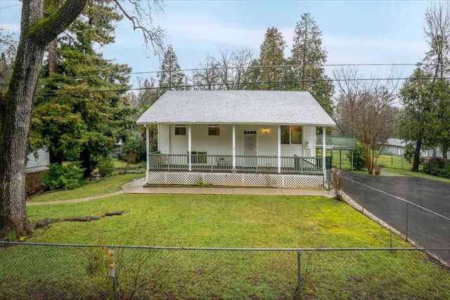 18706 Easy St, Penn Valley, CA 95946