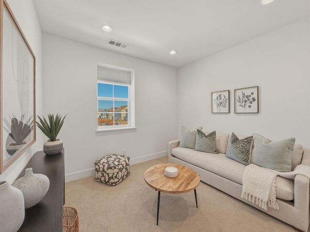 282 Wharf Terrace, Marina, CA 93933