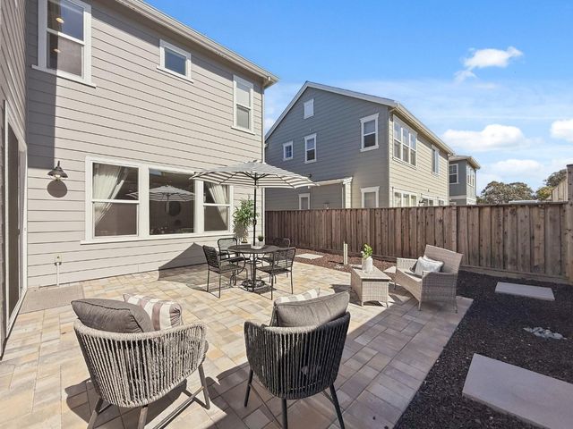 282 Wharf Terrace, Marina, CA 93933