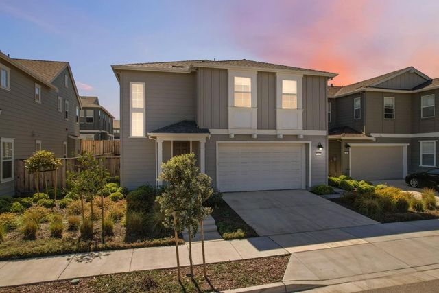 282 Wharf Terrace, Marina, CA 93933