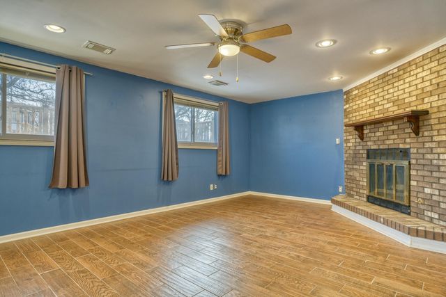 748 Wellington Drive, Dyer, IN 46311