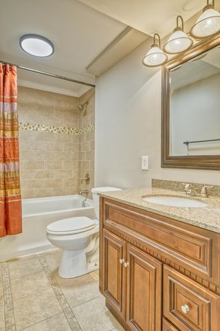 748 Wellington Drive, Dyer, IN 46311