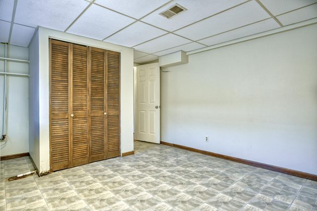 748 Wellington Drive, Dyer, IN 46311