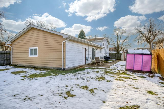 748 Wellington Drive, Dyer, IN 46311