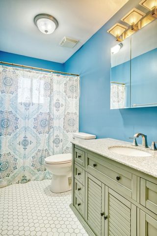 748 Wellington Drive, Dyer, IN 46311