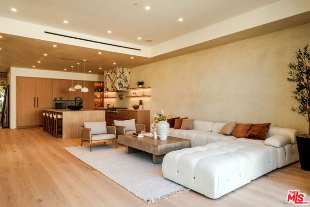 2214 Glyndon Avenue, Venice, CA 90291