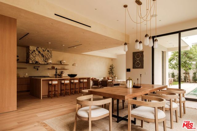 2214 Glyndon Avenue, Venice, CA 90291