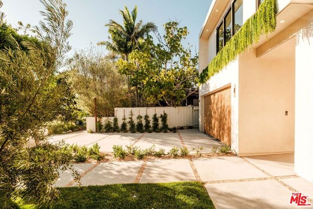 2214 Glyndon Avenue, Venice, CA 90291