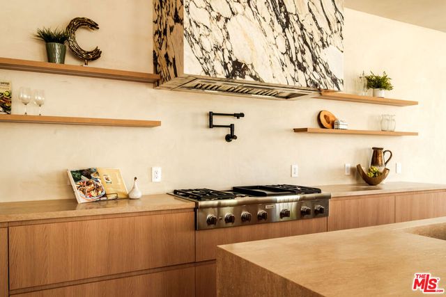 2214 Glyndon Avenue, Venice, CA 90291