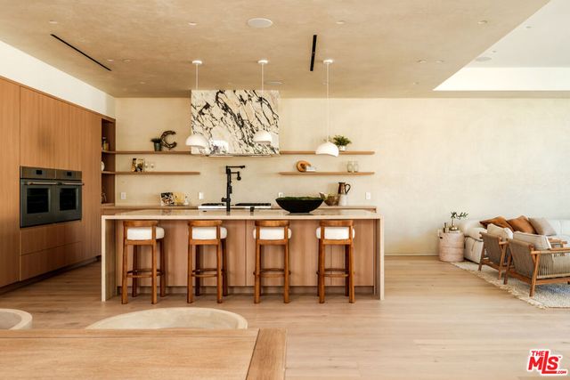 2214 Glyndon Avenue, Venice, CA 90291