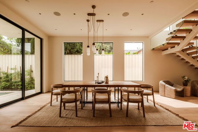 2214 Glyndon Avenue, Venice, CA 90291