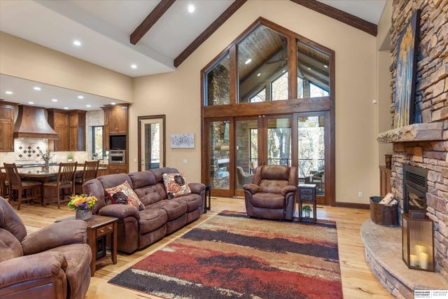 5702 S 238th Street, Elkhorn, NE 68022