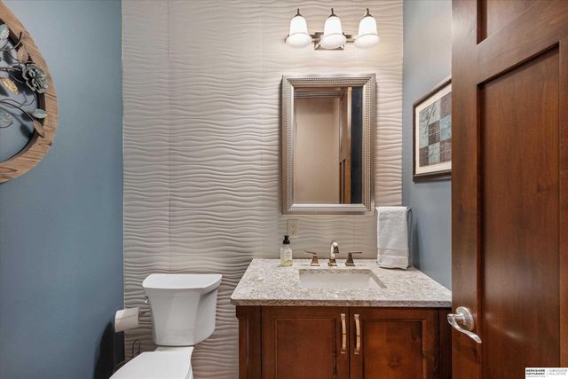 5702 S 238th Street, Elkhorn, NE 68022