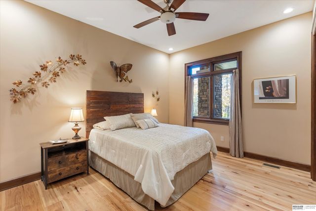 5702 S 238th Street, Elkhorn, NE 68022