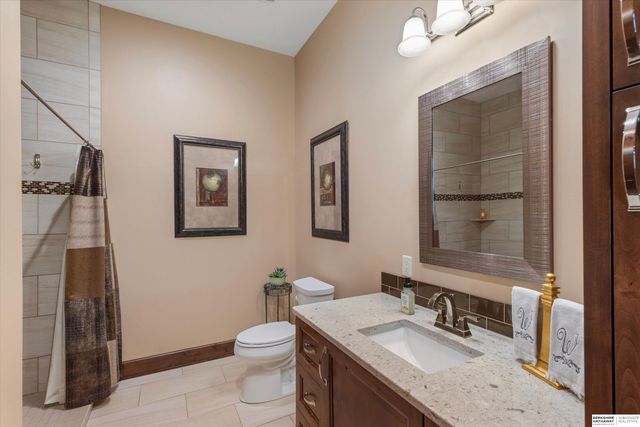 5702 S 238th Street, Elkhorn, NE 68022