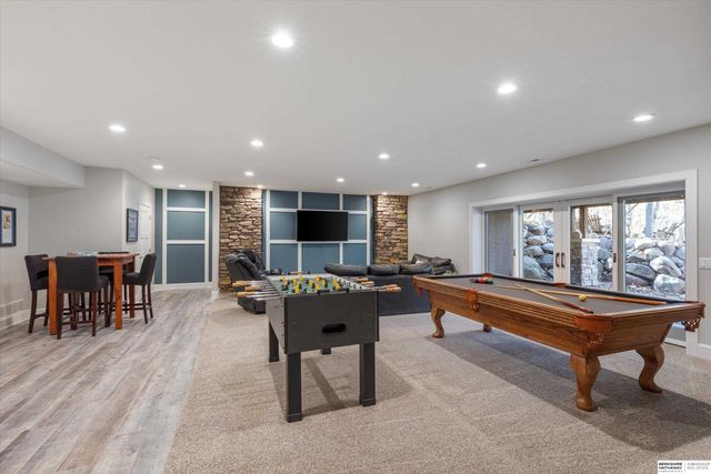 5702 S 238th Street, Elkhorn, NE 68022