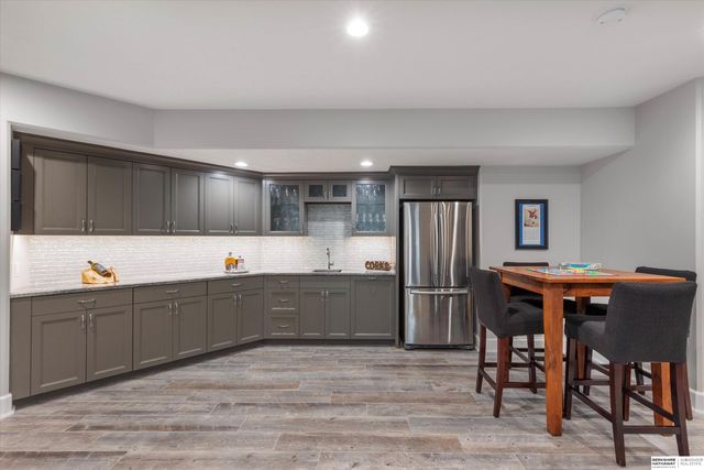 5702 S 238th Street, Elkhorn, NE 68022