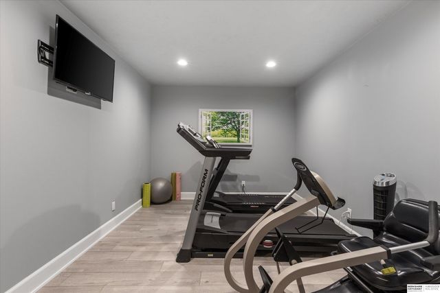 5702 S 238th Street, Elkhorn, NE 68022