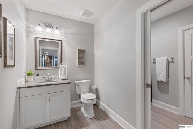 5702 S 238th Street, Elkhorn, NE 68022