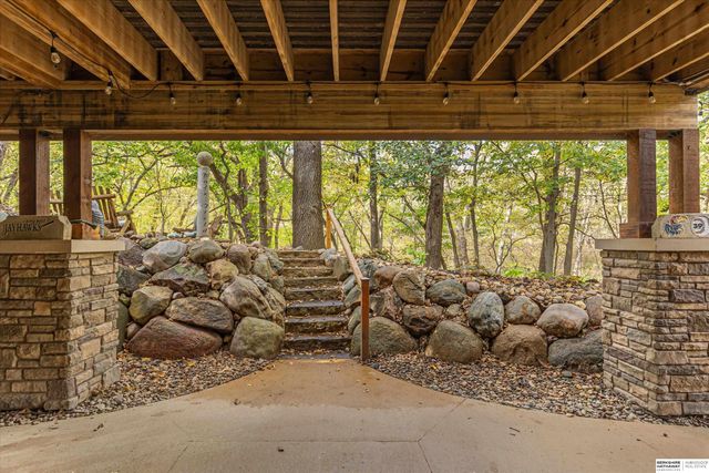 5702 S 238th Street, Elkhorn, NE 68022