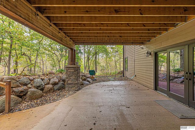 5702 S 238th Street, Elkhorn, NE 68022