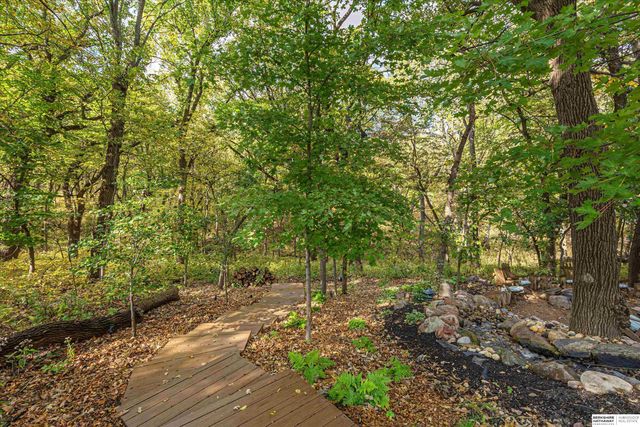 5702 S 238th Street, Elkhorn, NE 68022