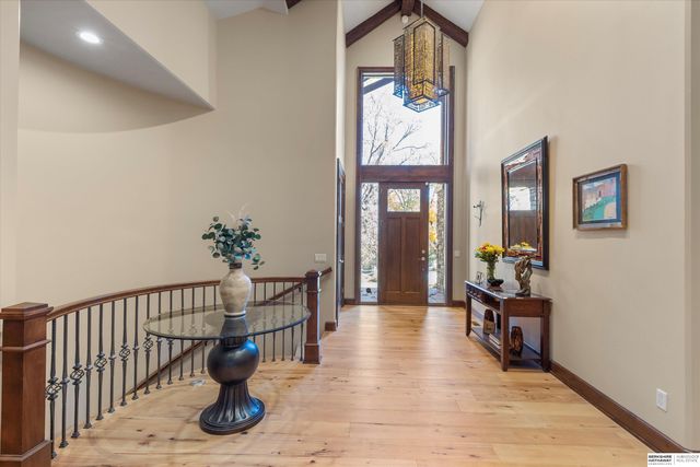 5702 S 238th Street, Elkhorn, NE 68022