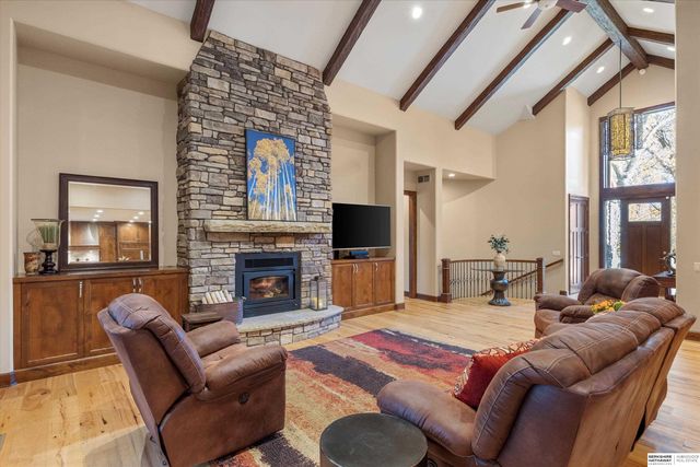 5702 S 238th Street, Elkhorn, NE 68022